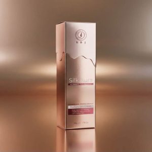 SilkAura - ময়েশ্চারাইজার প্লাস মেকআপ লুক